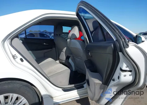 2014 Toyota Camry L/Se/Le/Xle z USA, uszkodzony, nr VIN 4T4BF1FK1ER354794